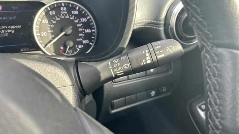 Nissan Juke 1.0 DiG-T 114 Tekna 5dr Petrol Hatchback